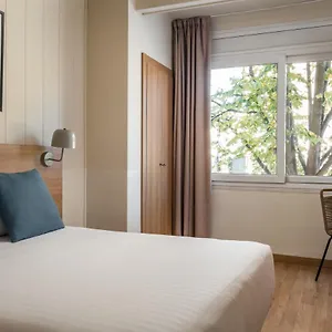 호텔 Bypillow Erba, 지로나